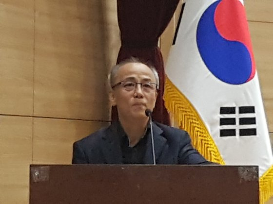 14일 토론회에서 주제 발표하는 최병성 목사.