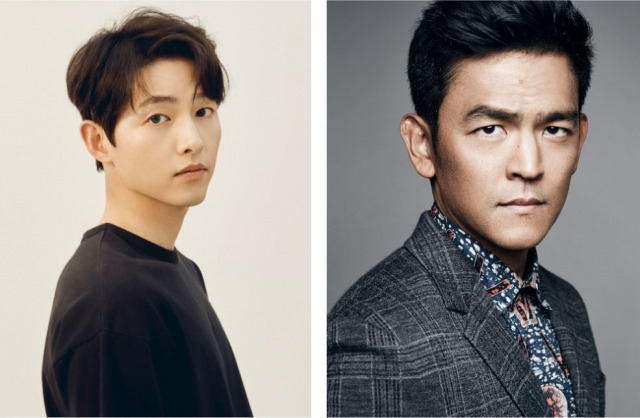 Song Joong-ki (left), John Cho (right) (HighZium Studio, Benjo Arwas)