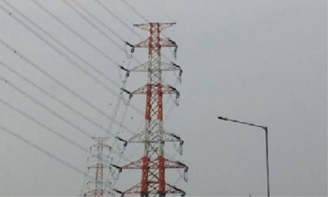 [홍천=뉴시스] 15일 홍천군은 500kV HVDC 동해안~신가평 송전선로 건설사업에 군민이 요구하는 송전선로 노선 변경 관련, 주민의견을 반영해 줄 것을 중앙부처와 한국전력공사에 각각 요청하겠다고 밝혔다. *재판매 및 DB 금지