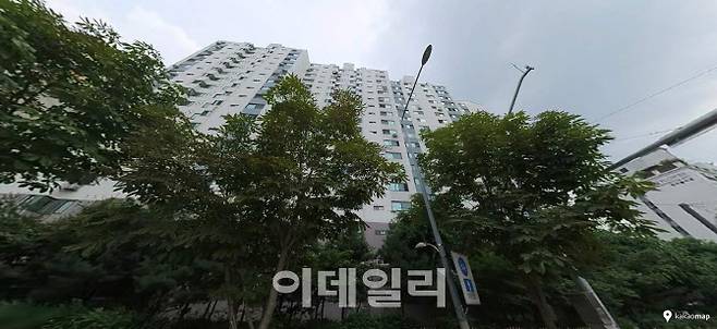 서울 서초구 잠원동 신반포청구 102동. (사진=카카오)