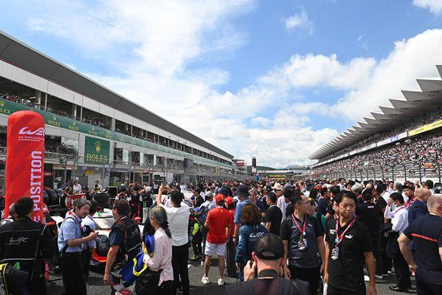 많은 관람객들이 FIA WEC 후지 6시간 내구 레이스 관람을 위해 현장을 찾았다.