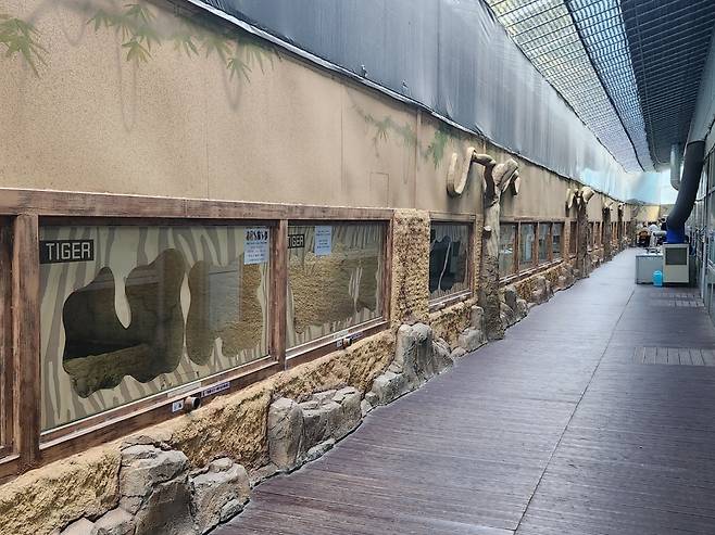 The predator section of the zoo at the Daejeon Aquarium in Daejeon. (Yoon Min-sik/The Korea Herald)