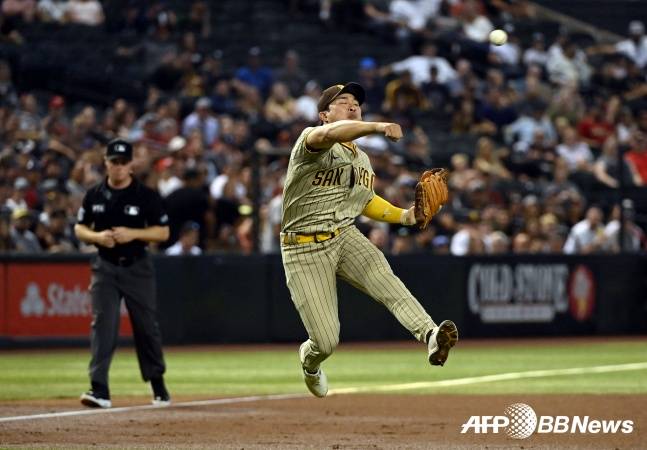 샌디에이고에서 2루수와 유격수, 3루수까지 오가고 있는 김하성. /AFPBBNews=뉴스1