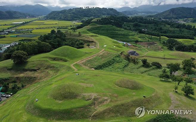 경남 함안군 말이산 가야고분군 (함안=연합뉴스) 김동민 기자 = 17일 경남 함안군 말이산 가야 고분군. 2023.9.17 image@yna.co.kr