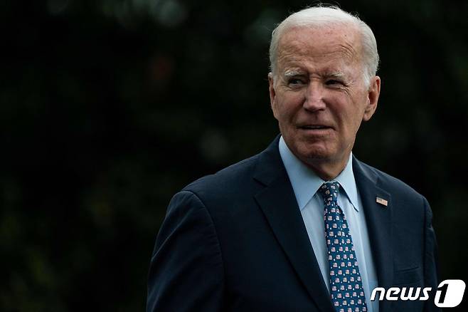 조 바이든 미국 대통령이 17일 (현지시간) 유엔 총회에 참석하기 위해 워싱턴 백악관을 나서고 있다. 2023.9.18 ⓒ AFP=뉴스1 ⓒ News1 우동명 기자