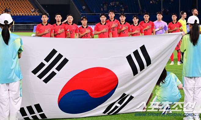 19일 오후 중국 진화스타디움에서 항저우아시아게임 남자축구 조별 예선 1차전 대한민국과 쿠웨이트의 경기. 조별예선 첫 경기를 준비하는 축구대표팀. 진화(중국)=송정헌 기자songs@sportschosun.com/2023.09.19/