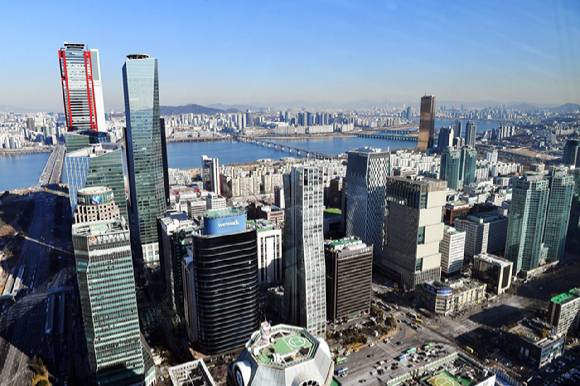 18일 금융투자업계에 따르면 기관 수요예측 기간 연장으로 허수가 잡히는 대신 주관사인 증권사의 업무는 과중된 것으로 드러났다. [사진=정소희 기자]