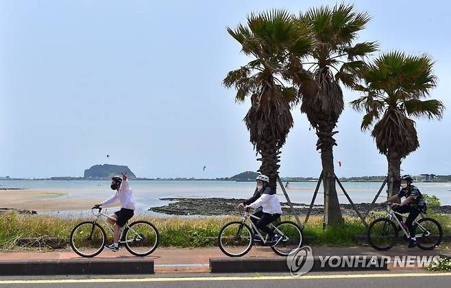 '자전거 수학여행 어때요' [연합뉴스 자료 사진]