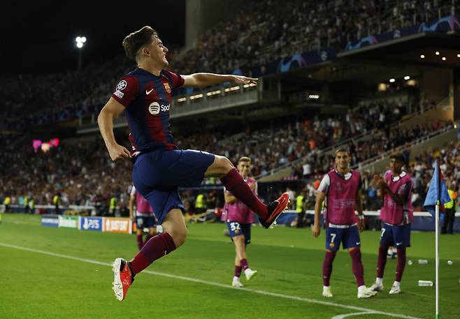 파블로 가비의 골 세리머니. 바르셀로나|로이터 연합뉴스