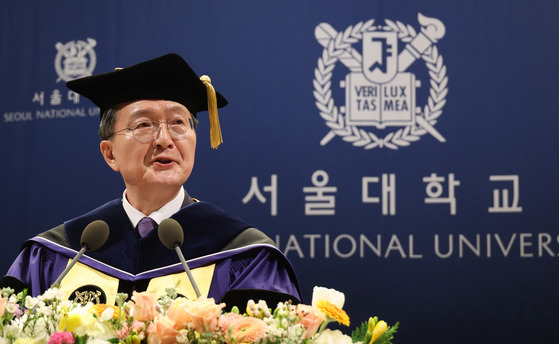 Seoul National University President Ryu Hong-lim, delivers an inauguration speech in February, at the start of his term as the university's president. [YONHAP]