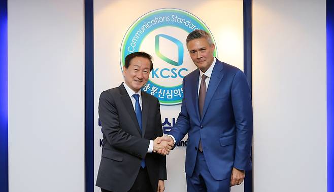 마컴 에릭슨 구글 부사장 만난 류희림 방심위원장 [방송통신심의위원회 제공. 재판매 및 DB 금지]