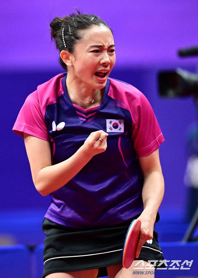 22일 중국 항저우 궁수체육관에서 열린 여자탁구 단체전 조별리그 2차전 대한민국과 태국 경기. 태국을 상대로 득점 후 환호하는 전지희. 항저우(중국)=송정헌 기자songs@sportschosun.com/2023.09.22/