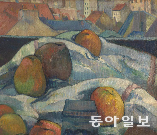 폴 고갱, ‘창문 앞 과일 그릇과 맥주잔’ 1890년경, 캔버스에 유화, 50.8 x 61.6 cm, 내셔널갤러리 런던 소장. 사진: 국립중앙박물관 제공