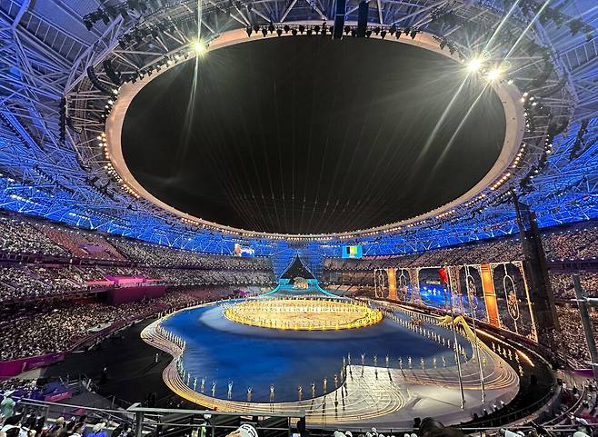 23일 중국 항저우 올림픽 스포츠센터 스타디움에서 2022 항저우 아시안게임 개막식이 열리고 있다. 공동취재사진