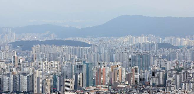 서울 남산에서 내려다본 아파트일대.사진=연합뉴스