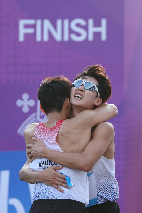 전웅태(오른쪽)와 이지훈. 사진=연합뉴스