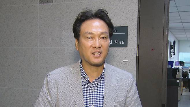 백브리핑하는 안민석 의원