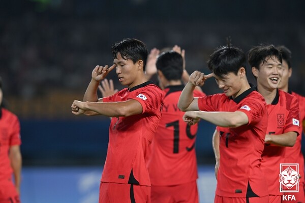 황선홍 감독이 이끄는 한국은 27일 오후 8시 30분(한국시간) 중국 저장성 진화에 위치한 진화 스포츠센터 스타디움에서 열린 2022 항저우 아시안게임 남자축구 토너먼트 16강 키르기스스탄과의 경기에서 5-1로 승리했다. 사진┃KFA