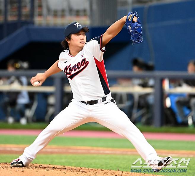 26일 고척스카이돔에서 열린 항저우 아시안게임 야구대표팀과 상무의 연습경기, 고우석이 역투하고 있다. 고척=허상욱 기자wook@sportschosun.com/2023.09.26/