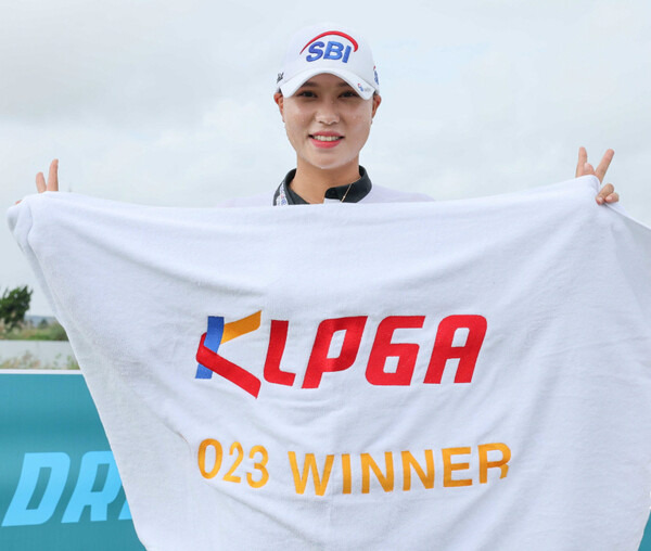 한국여자프로골프(KLPGA) 2부인 2023 군산CC 드림투어 14차전 우승을 차지한 문정민 프로. 사진제공=KLPGA