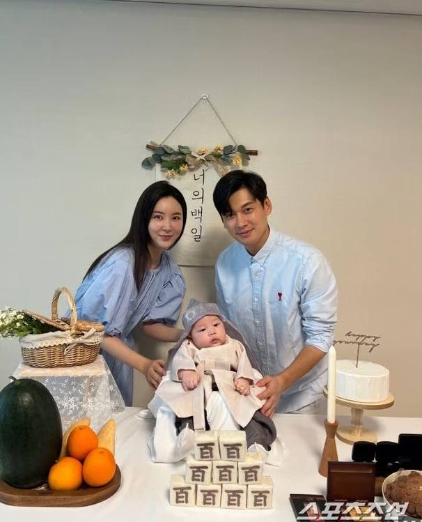 구본길 가족의 백일 사진. 구본길은 올해 아들 우주를 얻었다. /