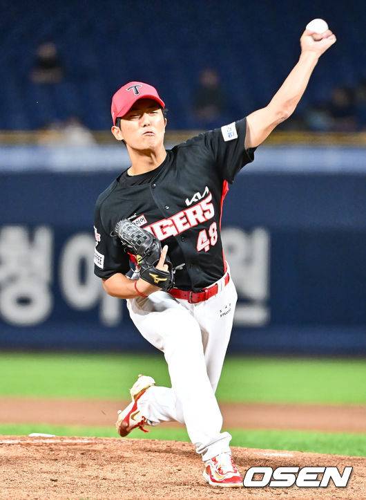 [OSEN=창원, 이석우 기자]KIA 타이거즈 선발투수 이의리가 역투하고 있다. 2023.09.27 / foto0307@osen.co.kr