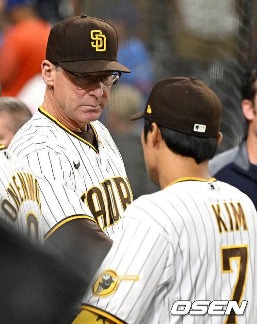 [OSEN=최규한 기자] 샌디에이고 밥 멜빈 감독과 김하성. 2022.06.09 / dreamer@osen.co.kr