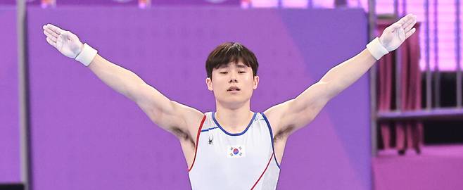▲ 2022 항저우 아시안게임 기계체조 남자 마루운동에서 금메달을 따낸 김한솔 ⓒ연합뉴스