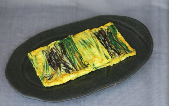 느르미전(사진, 『제주인의 지혜와 맛 전향토음식』, 제주특별자치도, 2012)