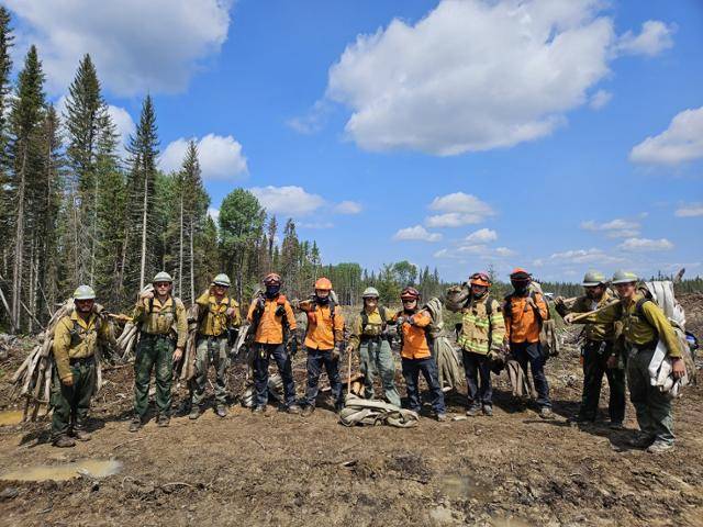 대한민국 해외긴급구호대(KDRT)가 약 한 달간 캐나다로 파견돼, 산불 진화 임무를 수행하고 있다. 외교부