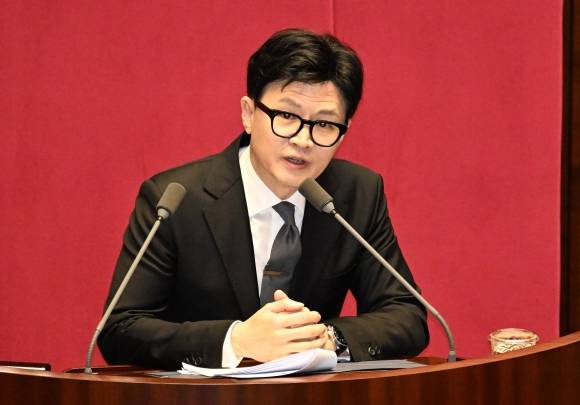 한동훈 법무부 장관이 21일 서울 여의도 국회에서 열린 제410회 국회(정기회) 제8차 본회의에서 국회의원(이재명) 체포동의안에 대한 체포동의요청 이유설명을 하고 있다. 2023.9.21 홍윤기 기자