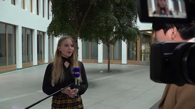 지난해 12월, ‘마지막 세대’ 대변인 인터뷰