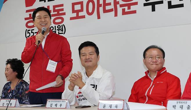 김기현 국민의힘 대표가 2일 강서구 공항동 모아타운 추진위원회에서 열린 김태우 강서구청장 후보 초청 간담회에서 발언하고 있다. [연합]