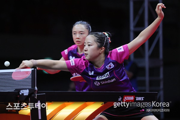 신유빈-전지희 / 사진=Gettyimages 제공