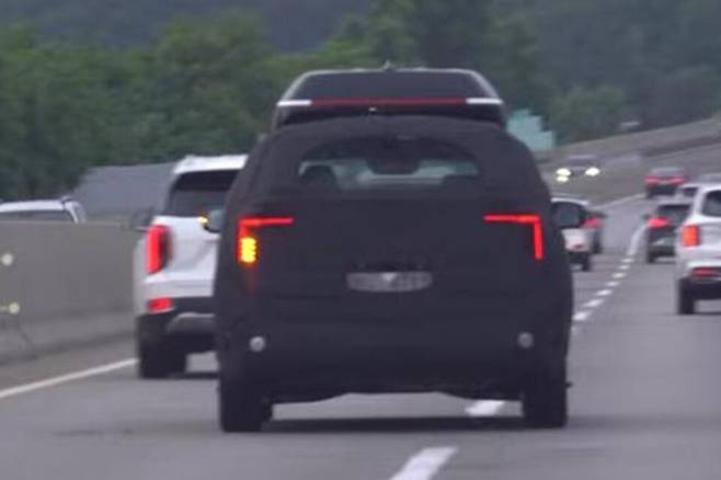 기아 신형 '카니발 하이리무진' (출처 : 보배드림)