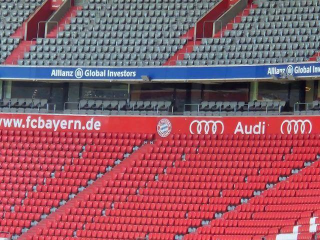 지난달 7일(현지시간) 독일 뮌헨에 위치한 바이에른 뮌헨 축구팀 홈구장 '알리안츠 아레나'에 아우디 광고판이 설치돼 있다. 뮌헨=김형준 기자