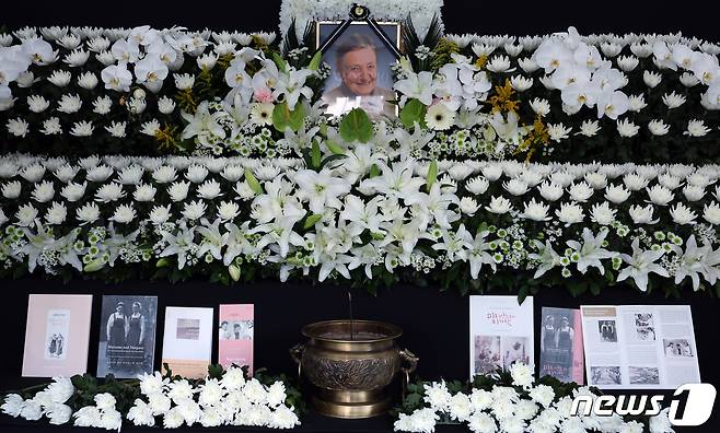 4일 오전 서울 중구 동호로 대한간호협회회관 앞에 고 마가렛 피사렉 국민 분향소가 마련되어 있다. 2023.10.4/뉴스1 ⓒ News1 박정호 기자