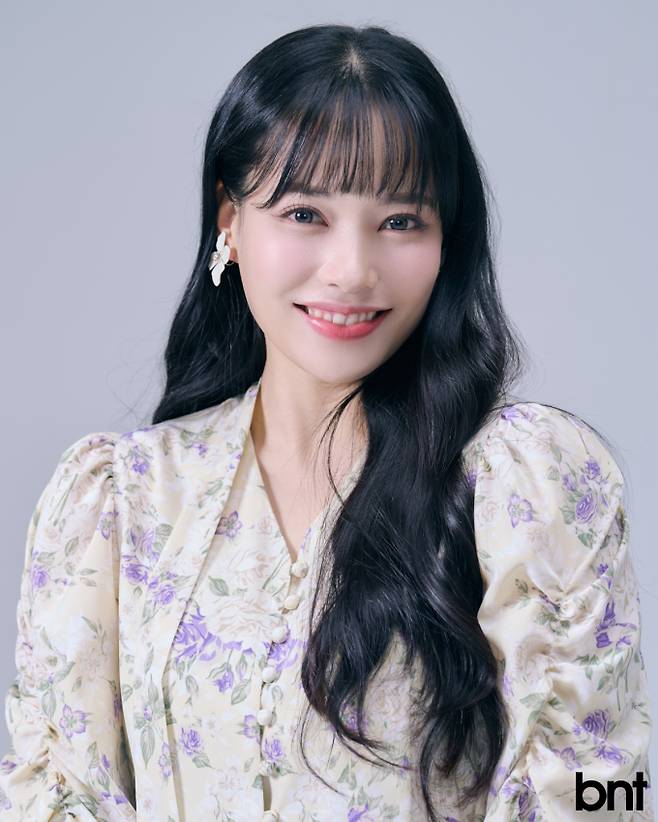 원피스는 오엘 제품.
