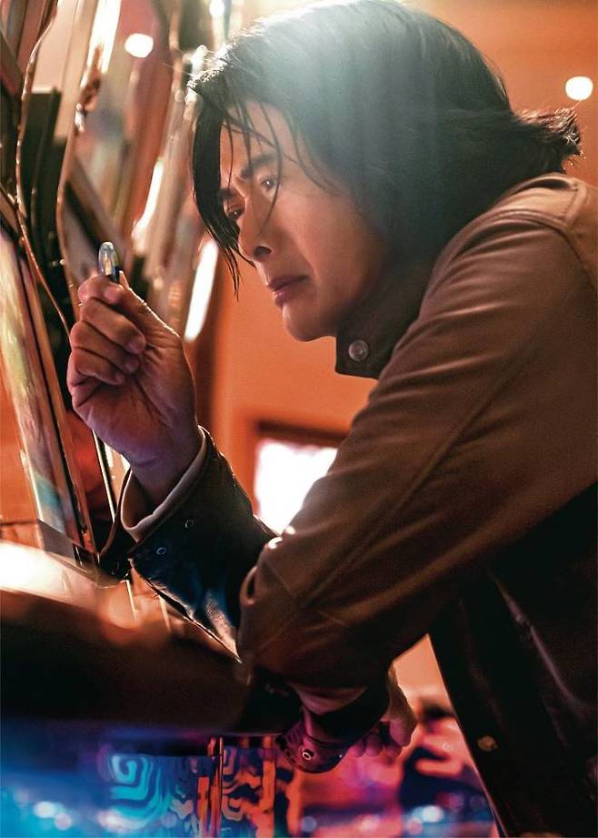 최신작 '원 모어 찬스'를 선보이는 저우룬파. 사진제공=부산국제영화제