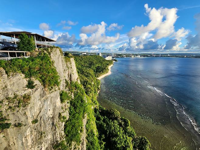 사랑의 절벽에서 내려다본 풍경