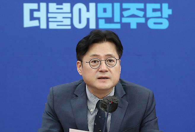 홍익표 더불어민주당 원내대표가 5일 오전 서울 여의도 국회에서 열린 정책조정회의에서 발언을 하고 있다.뉴스1