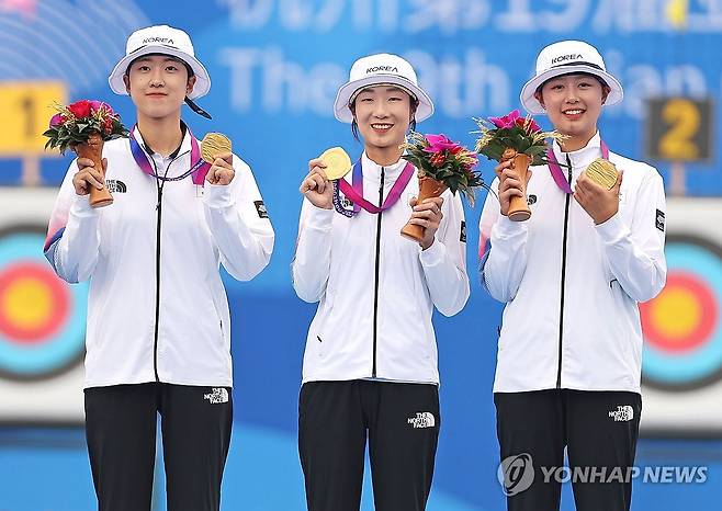 '양궁 최강' 한국, 중국 물리치고 여자 단체전 7연패