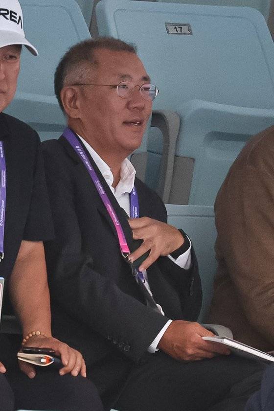 항저우 아시안게임 양궁장을 찾은 정의선 회장. 뉴스1