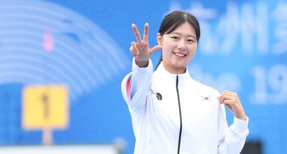 "저 MVP 뽑아주세요"라고 당차게 밝힌 양궁 3관왕 임시현. 연합뉴스