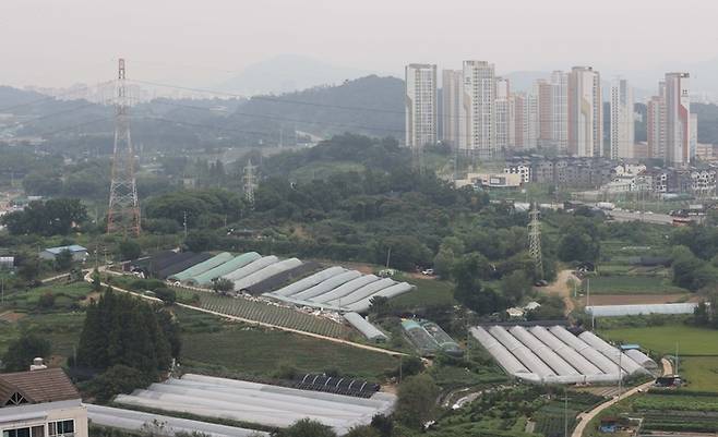 경기도 군포 산본신도시 아파트값이 하락세를 보이면서 배경에 관심이 쏠린다. 사진은 군포 일대 전경. (매경DB)