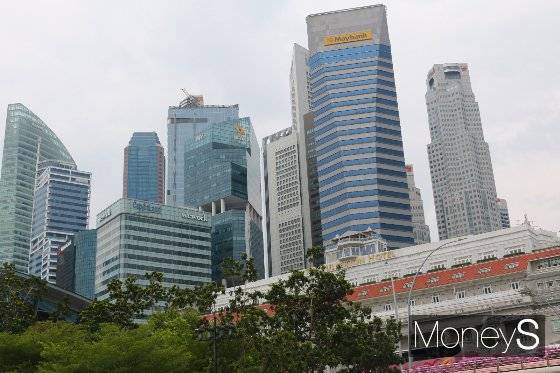 싱가포르의 여의도로 불리는 금융지구에는 각종 은행과 증권사 건물이 밀집해 있다./싱가포르=정영희 기자