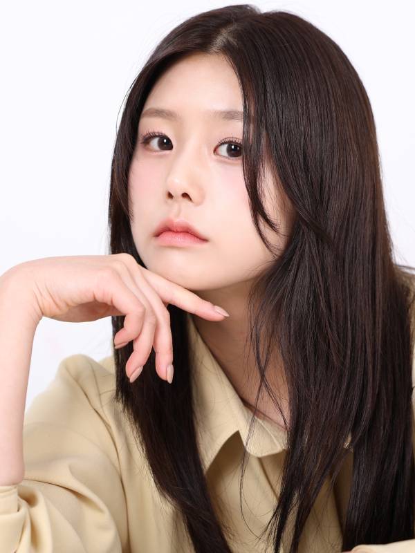 배우 황세인이 26일 오후 서울 중구 순화동 KG타워에서 진행된 일간스포츠와의 인터뷰에 앞서 포즈를 취하고 있다. 서병수 기자 qudtn@edaily.co.kr /2023.09.26/