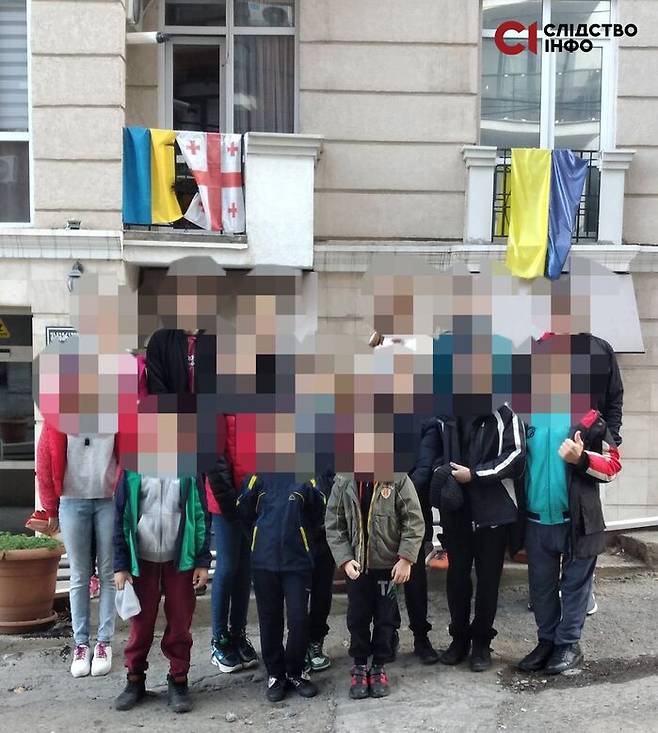 러시아 아나파 지역 내 시설에 한 달 간 수용됐다가 돌아온 우크라이나 아동들 (사진=Slidstvo Info 사이트)
