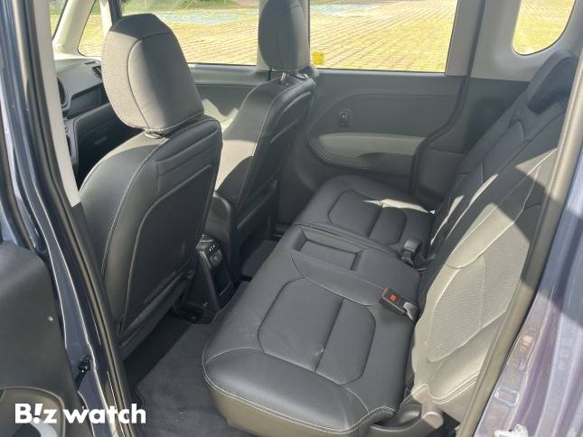 레이EV 4인승 모델 2열. 180cm 이상의 성인이 앉기엔 다소 무리가 있다./사진=정민주