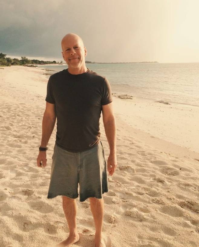 브루스 윌리스 / 데미 무어 소셜미디어